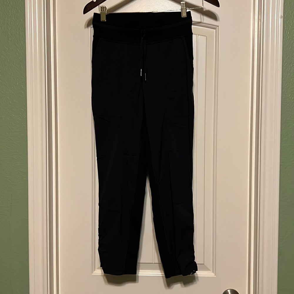 Lululemon On the Fly Crop 23”